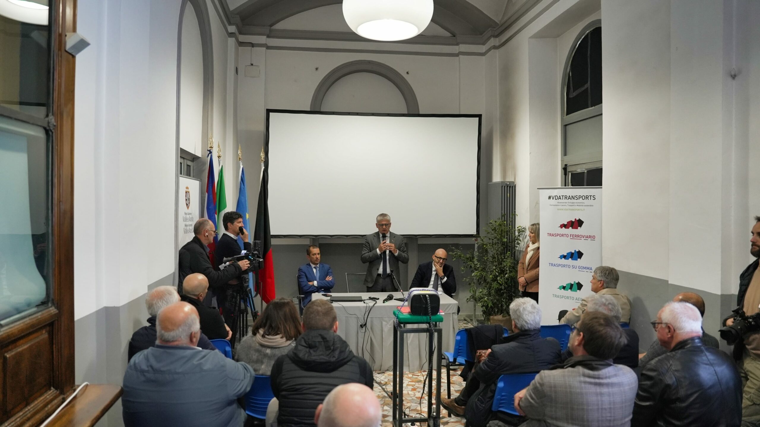 Luigi Bertschy Marco Gabusi Gianpiero Strisciuglio Visita ai cantieri dei lavori di elettrificazione della tratta Ivrea‐Aosta SIFEL2