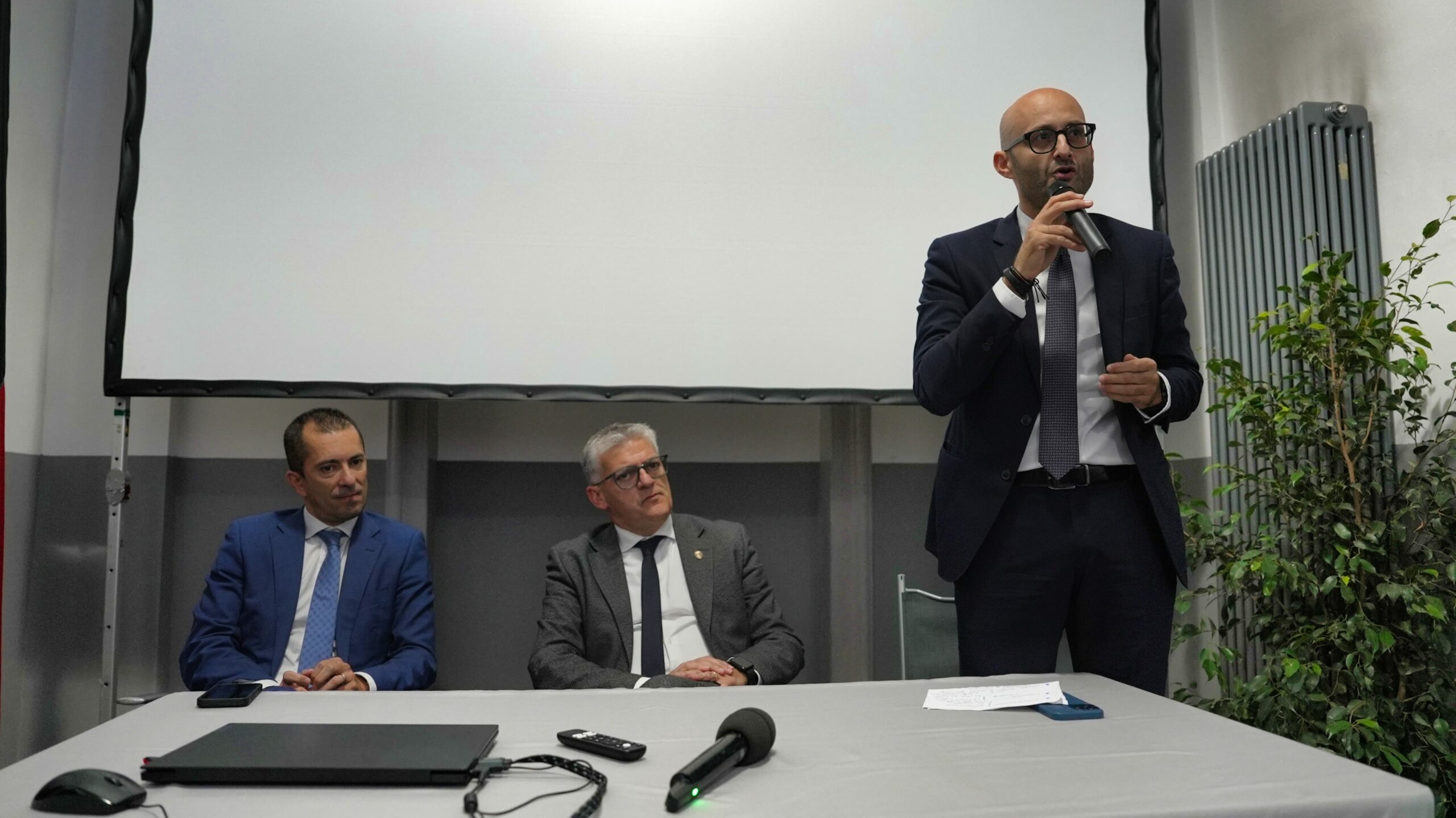 Luigi Bertschy Marco Gabusi Gianpiero Strisciuglio Visita ai cantieri dei lavori di elettrificazione della tratta Ivrea‐Aosta SIFEL3